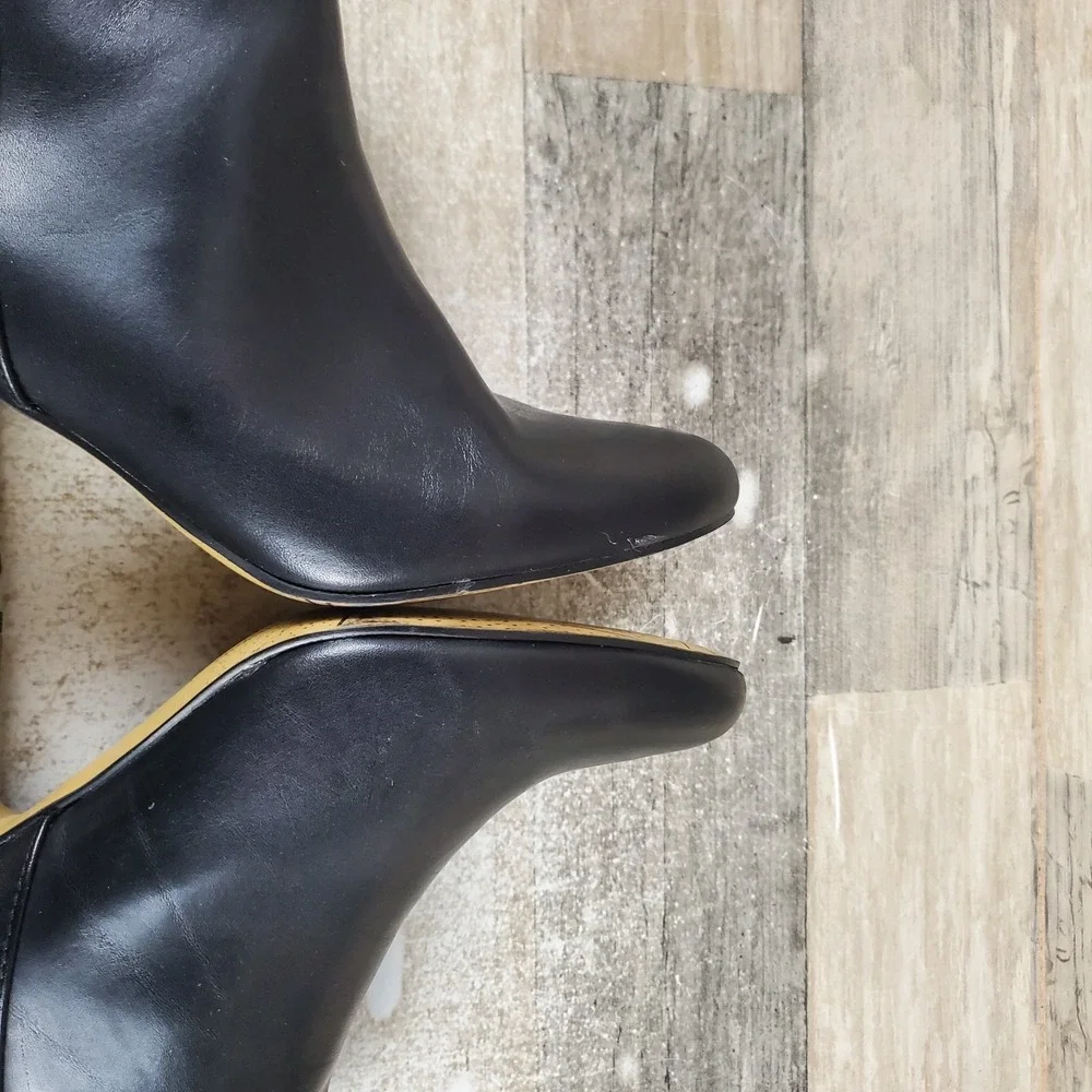 Bella Vita Diaz Womens Booties Sz 8 M Black‎ Leather Upper Block Heel Side Zip